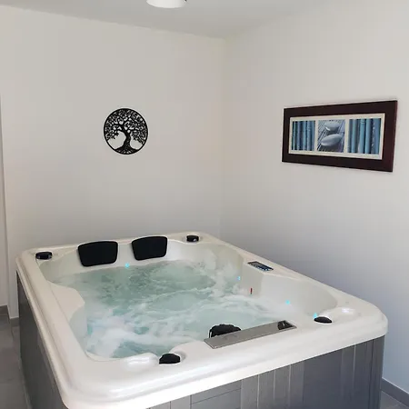 Lescinq83 Villa
